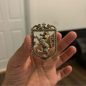 Sarah Coventry Vintage 1958 Griffon Royal Crest Heraldic Shield  2-1/8" X 1-3/8"